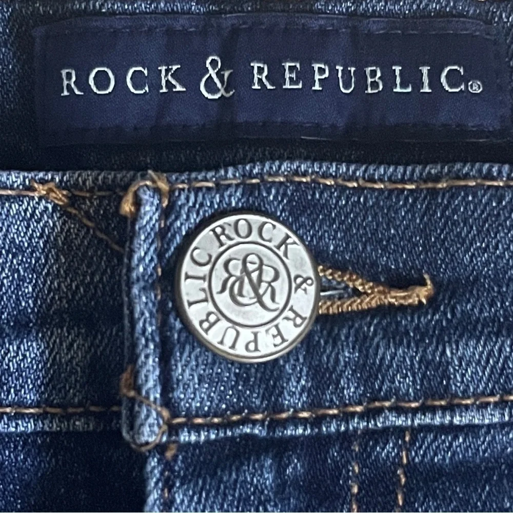 Rock & Republic Bumpershoot Dark Wash Distressed Denim Shorts Size 12